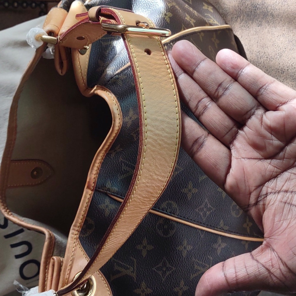 AUTHENTIC LOUIS VUITTON GALLERIA PM - Picture 13 of 17